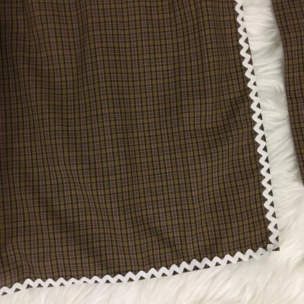 Vintage Brown Half Apron White Rick Rack Pockets Handmade Tie Sash Green Black - Picture 11 of 14